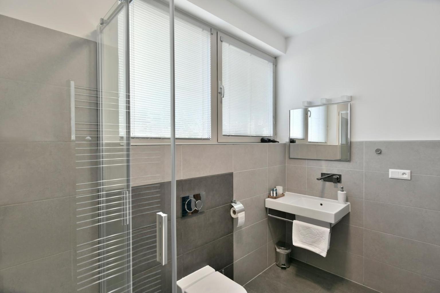 River View Apartments Hotel Bratislava Exterior foto