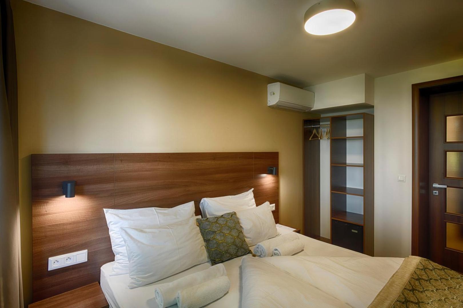 River View Apartments Hotel Bratislava Exterior foto
